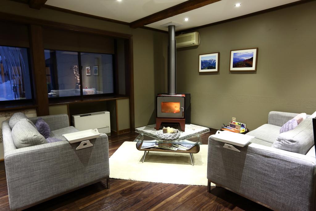 Snowlines Lodge Hakuba Extérieur photo